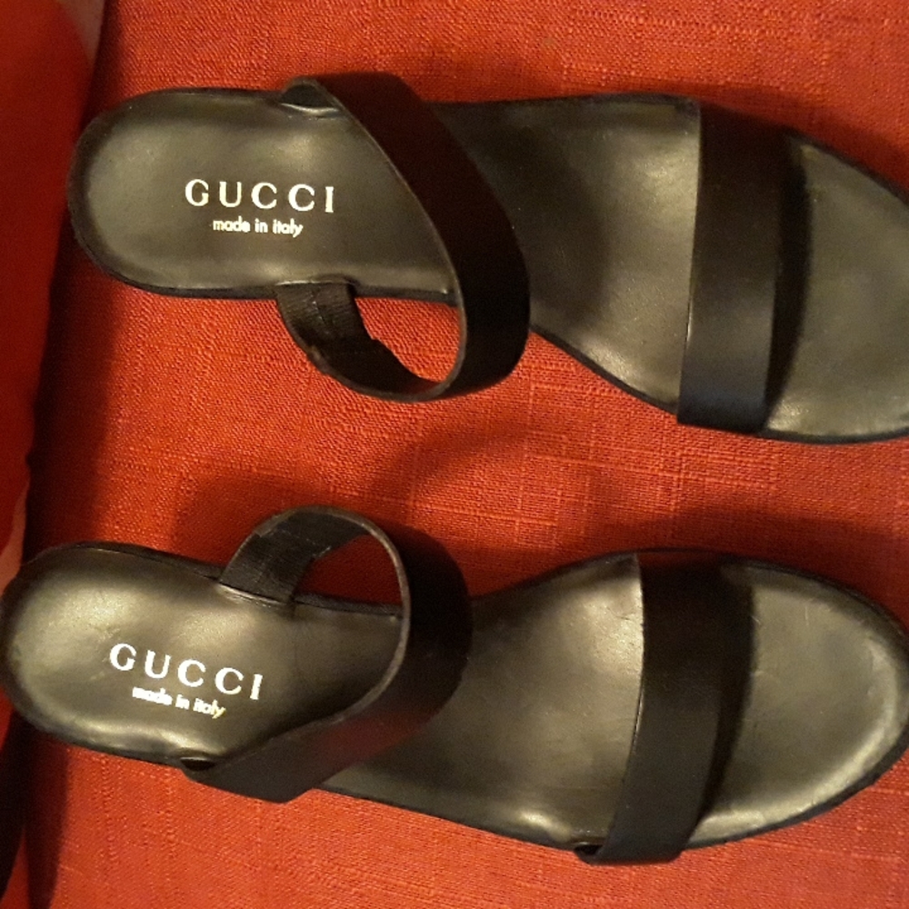 GUCCI BLACK MONOGRAM PLATFORM SANDALS SIZE 7 B